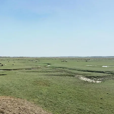 2 Bedroom In Ponthoile